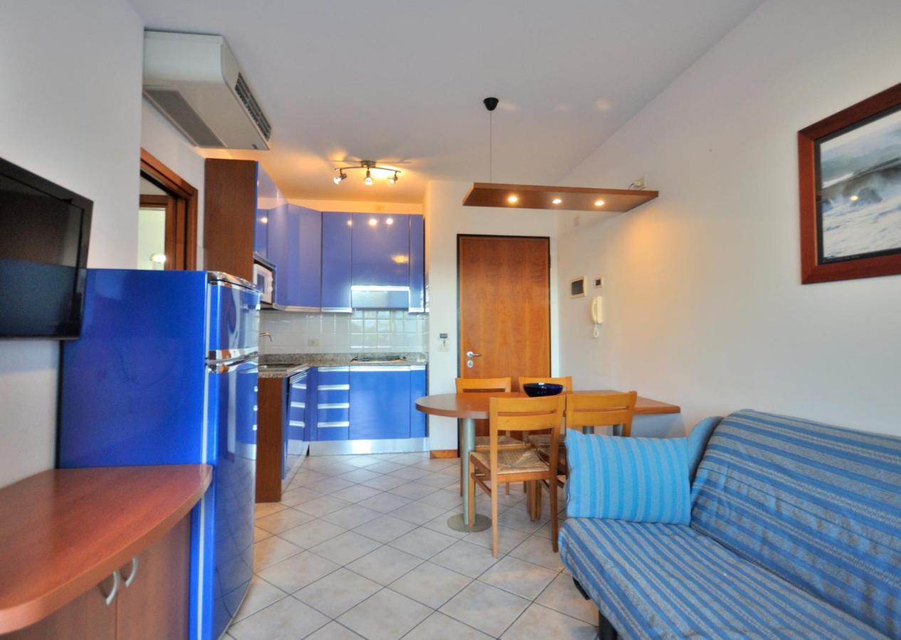 Residence Eurostar Бибионе Екстериор снимка