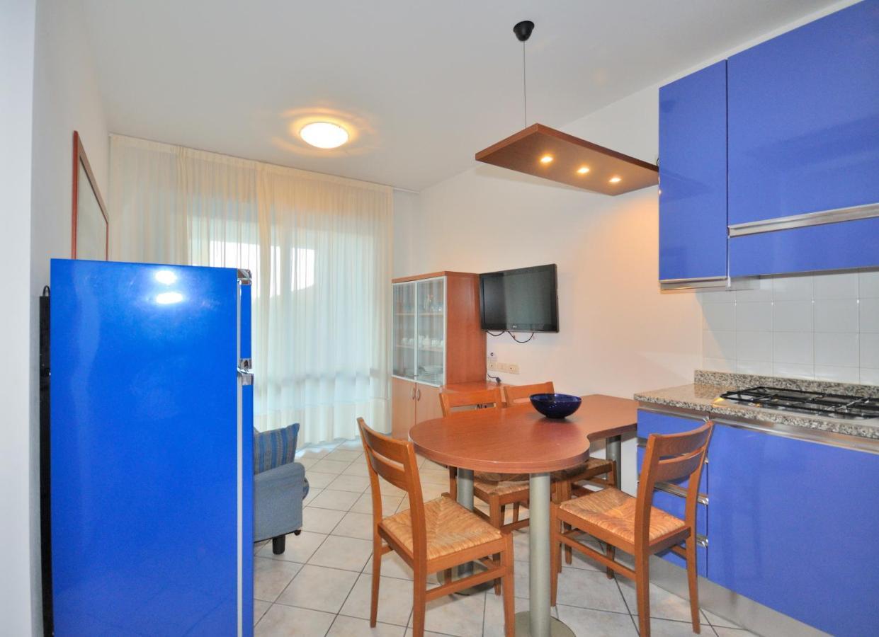 Residence Eurostar Бибионе Екстериор снимка