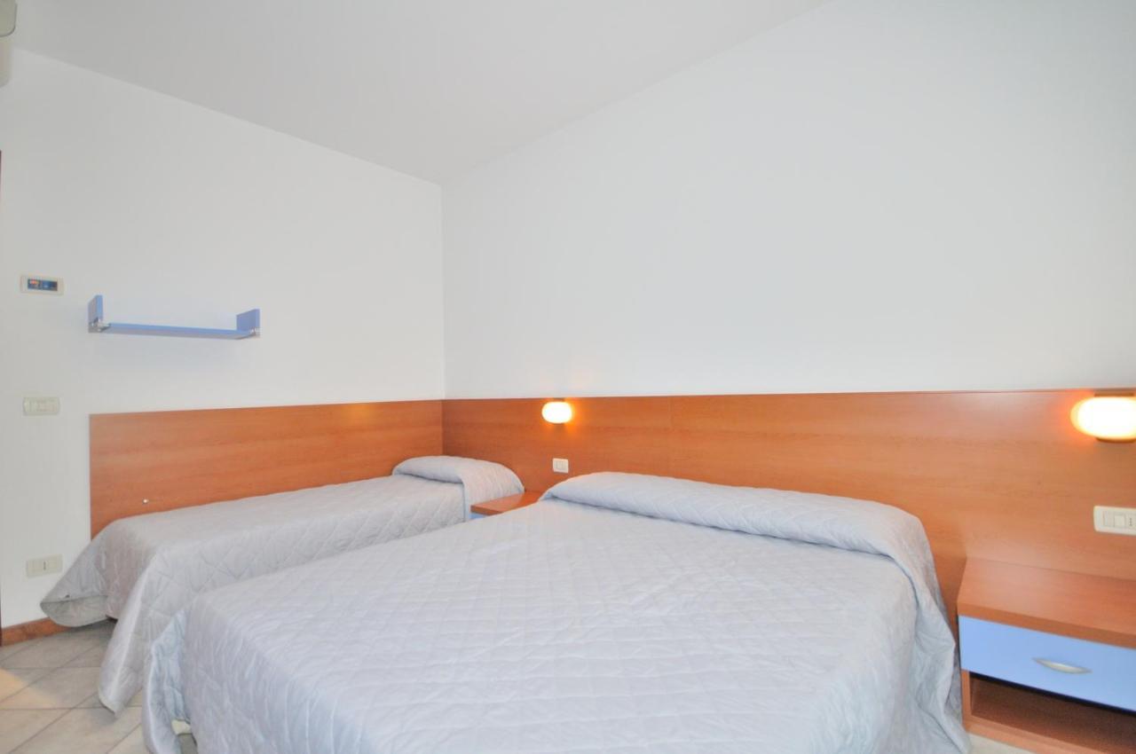 Residence Eurostar Бибионе Екстериор снимка
