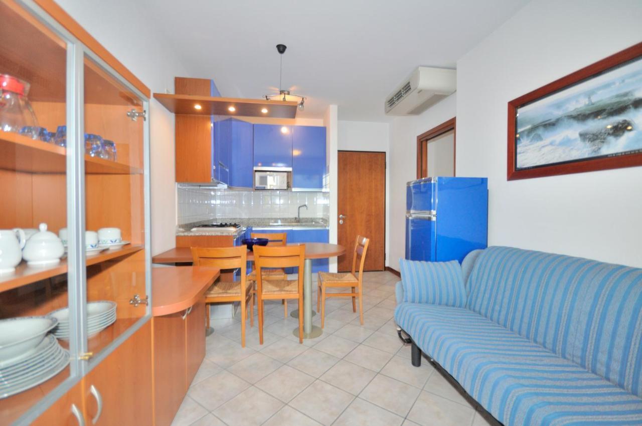 Residence Eurostar Бибионе Екстериор снимка